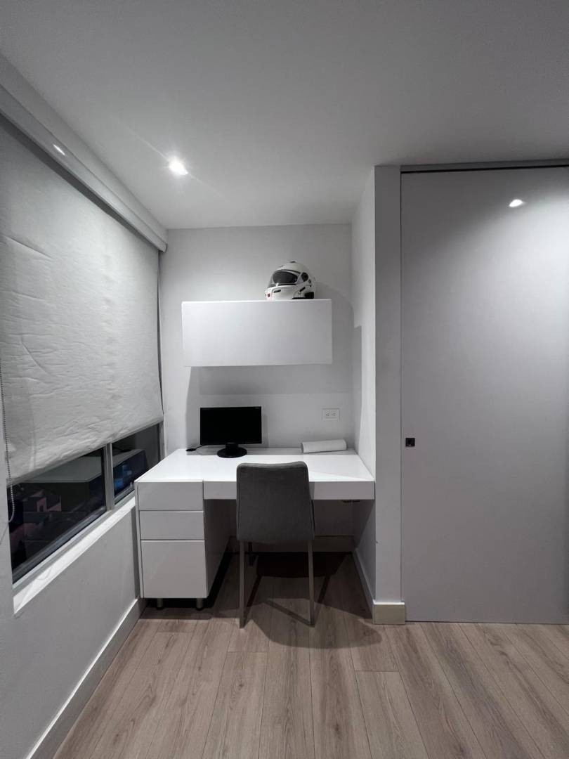 Apartamento en venta en Altos Del Poblado, Medellín · foto 11 de 24