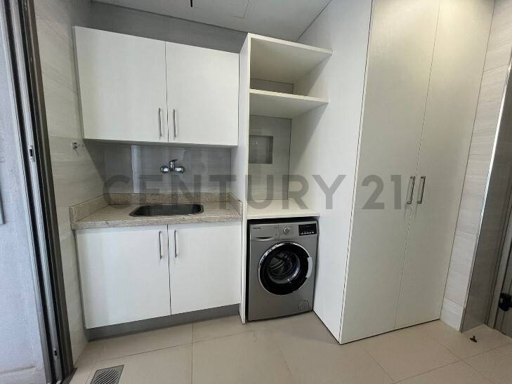VENTA DEPARTAMENTO AMOBLADO Y EQUIPADO EN EL JADE PARK-TORRE LAPACHO — foto 2