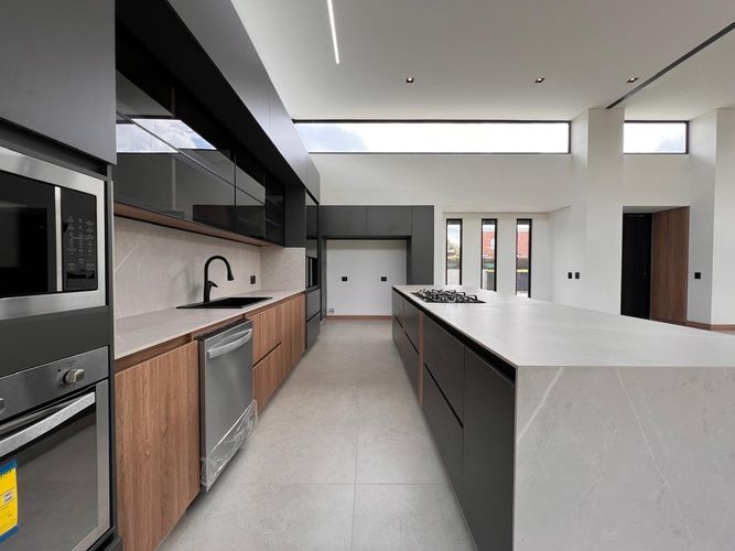 Casa de 4 alcobas en venta en Llano Grande, Rionegro, 510 m² · foto 6 de 19