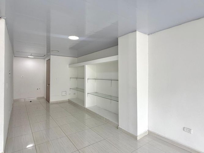 Local en arriendo en Sector Lago Uribe, Pereira, 34 m² · foto 2 de 8