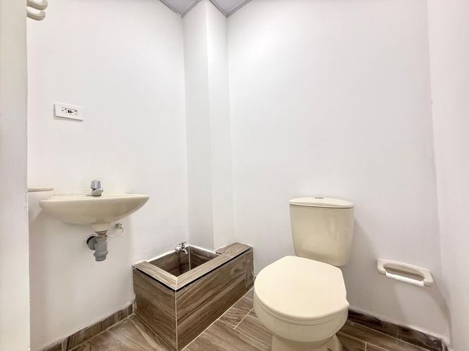 Local en arriendo en Sector Lago Uribe, Pereira, 34 m² · foto 8 de 8