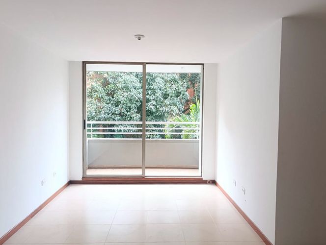 Apartamento de 3 alcobas en venta en El Poblado, Medellín, 60 m² · foto 2 de 16