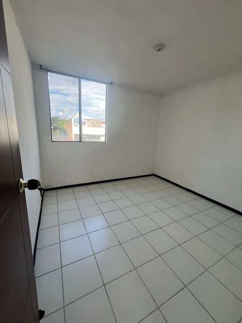 Apartamento de 4 alcobas en venta en Cañaveralejo, Cali, 87 m² · foto 9 de 16