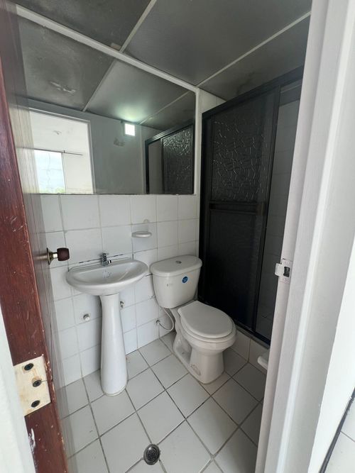 Apartamento de 4 alcobas en venta en Cañaveralejo, Cali, 87 m² · foto 10 de 16