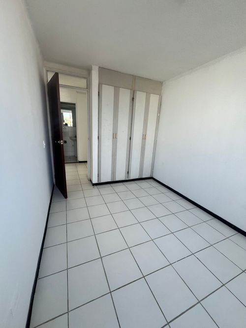 Apartamento de 4 alcobas en venta en Cañaveralejo, Cali, 87 m² · foto 12 de 16