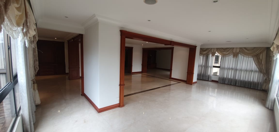 Apartamento en arriendo en El Tesoro, Medellín · foto 8 de 24