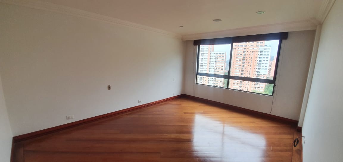 Apartamento en arriendo en El Tesoro, Medellín · foto 14 de 24