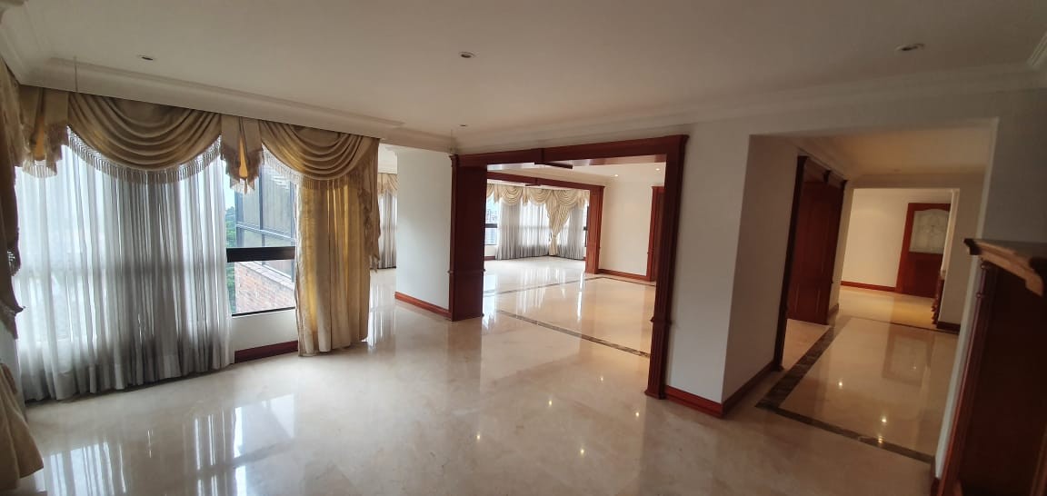 Apartamento en arriendo en El Tesoro, Medellín · foto 3 de 24