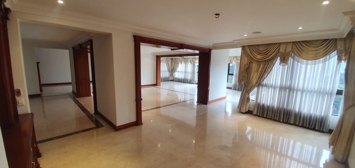 Apartamento en arriendo en El Tesoro, Medellín · foto 16 de 24