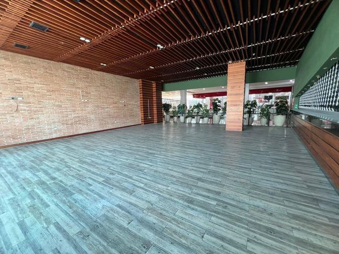 Local en venta en El Poblado, Medellín, 250 m² · foto 6 de 16