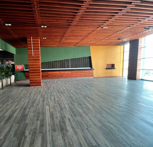 Local en venta en El Poblado, Medellín, 250 m² · foto 10 de 16