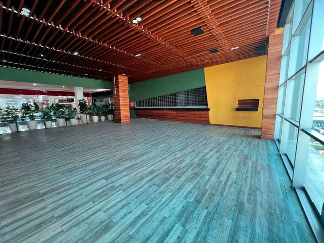 Local en venta en El Poblado, Medellín, 250 m² · foto 4 de 16
