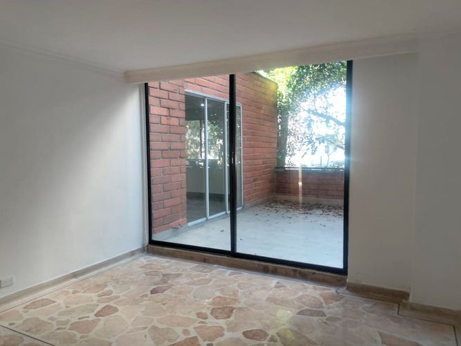 Apartamento de 4 alcobas en venta en El Poblado, Medellín, 239 m² · foto 7 de 19