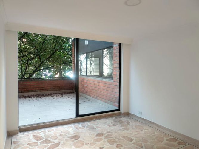Apartamento de 4 alcobas en venta en El Poblado, Medellín, 239 m² · foto 6 de 19