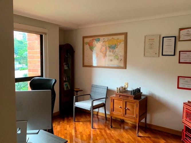Apartamento de 3 alcobas en arriendo en El Poblado, Medellín, 215 m² · foto 7 de 14