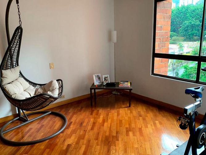 Apartamento de 3 alcobas en arriendo en El Poblado, Medellín, 215 m² · foto 11 de 14