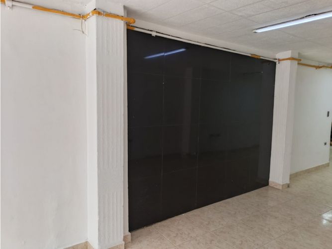 Casa de 3 alcobas en venta en Las Mercedes, Medellín, 234 m² · foto 5 de 18