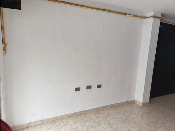 Casa de 3 alcobas en venta en Las Mercedes, Medellín, 234 m² · foto 11 de 18
