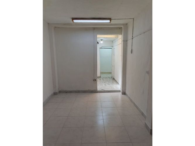 Casa de 3 alcobas en venta en Las Mercedes, Medellín, 234 m² · foto 12 de 18