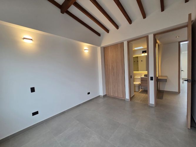 Casa de 3 alcobas en venta en El Porvenir, Rionegro, 174 m² · foto 10 de 23