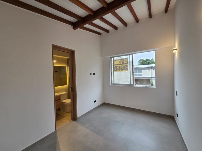Casa de 3 alcobas en venta en El Porvenir, Rionegro, 174 m² · foto 13 de 23