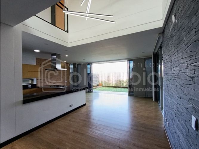 Casa de 4 alcobas en venta en Viviendas Del Sur, Envigado, 380 m² · foto 3 de 24