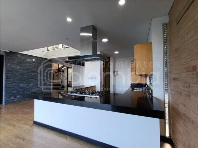 Casa de 4 alcobas en venta en Viviendas Del Sur, Envigado, 380 m² · foto 6 de 24