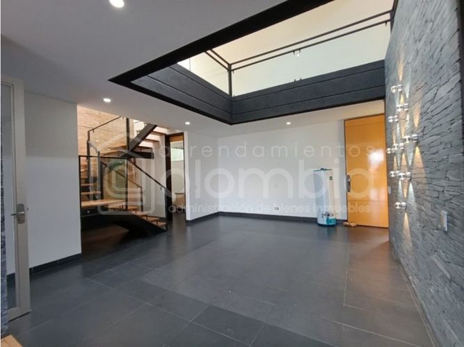 Casa de 4 alcobas en venta en Viviendas Del Sur, Envigado, 380 m² · foto 15 de 24