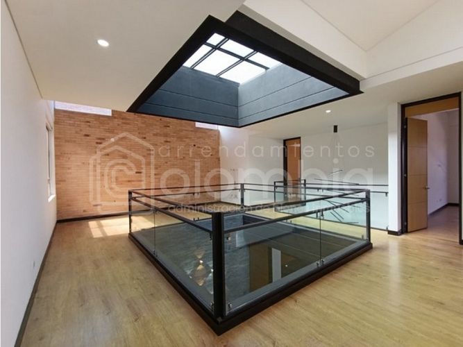 Casa de 4 alcobas en venta en Viviendas Del Sur, Envigado, 380 m² · foto 18 de 24