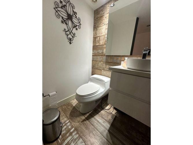 Apartamento de 3 alcobas en venta en Santa Barbara Occidental, Bogotá, 170 m² · foto 4 de 17