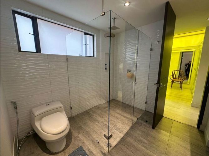 Apartamento de 3 alcobas en venta en Santa Barbara Occidental, Bogotá, 170 m² · foto 13 de 17