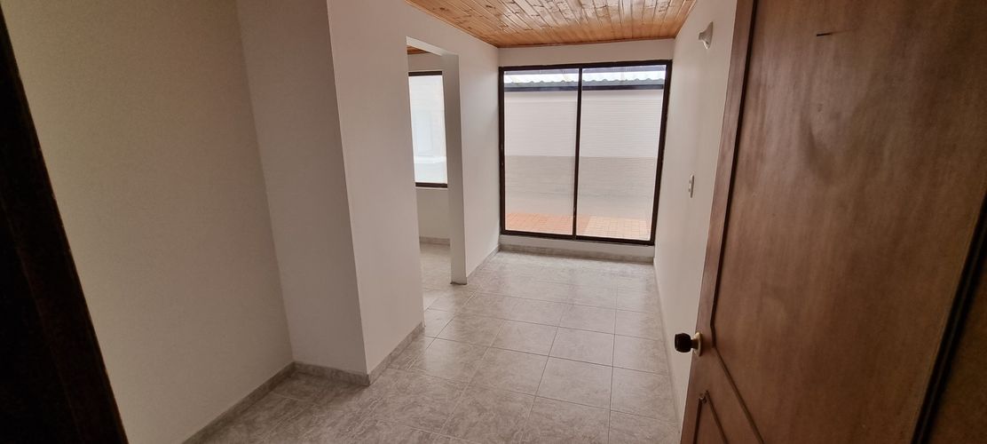 Bodega en venta en La Estrella, Chía, 1790 m² · foto 13 de 20