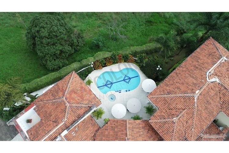 Casa de 6 alcobas en venta en Porerito, Jamundí, 620 m² · foto 3 de 24