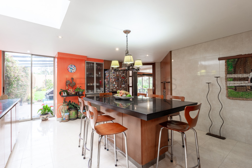 Casa en venta en San Jose De Bavaria, Bogotá · foto 8 de 24