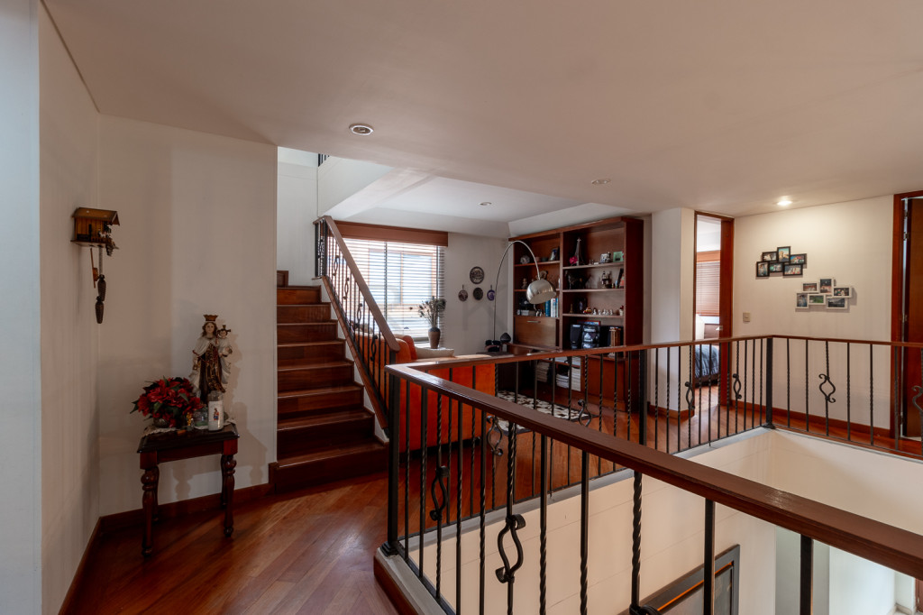Casa en venta en San Jose De Bavaria, Bogotá · foto 12 de 24