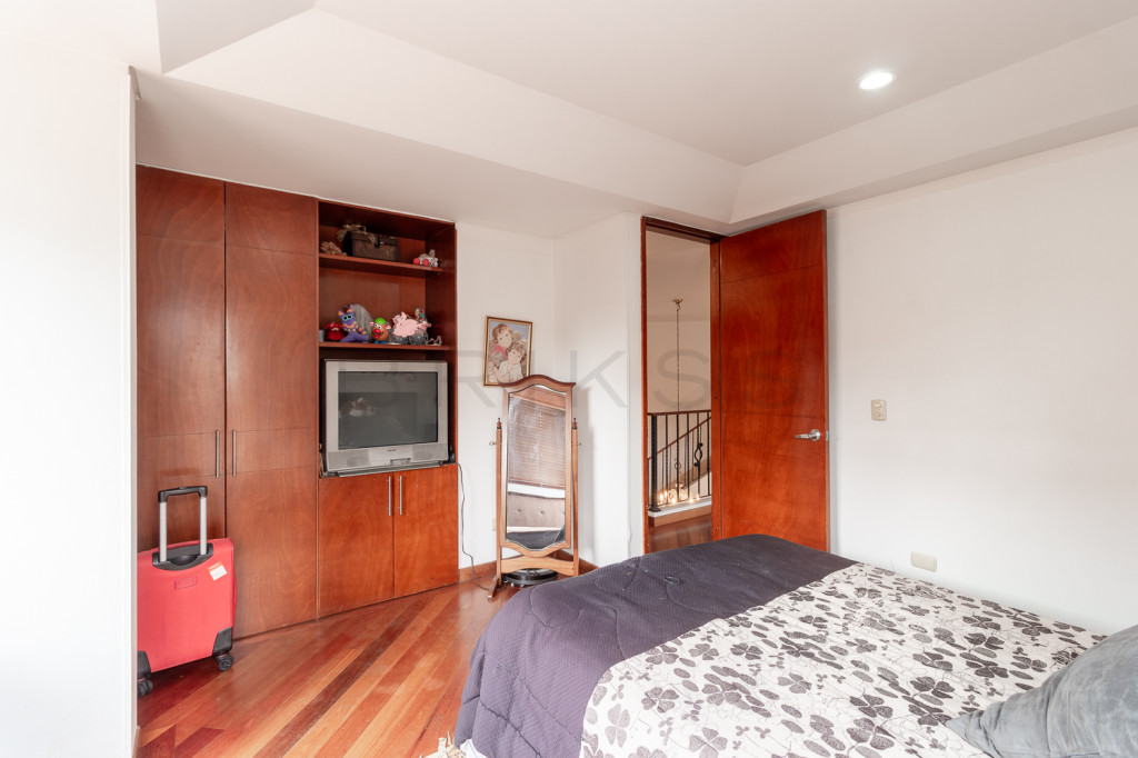 Casa en venta en San Jose De Bavaria, Bogotá · foto 18 de 24