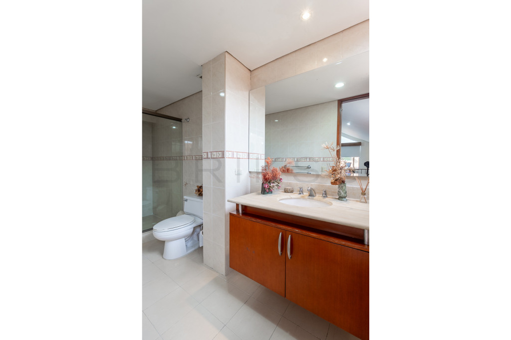 Casa en venta en San Jose De Bavaria, Bogotá · foto 21 de 24