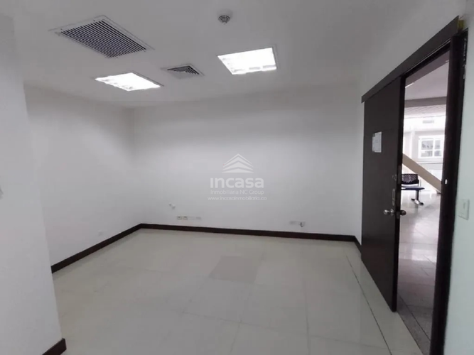 Consultorio en venta en Tequendama, Cali, 19 m² · foto 7 de 8