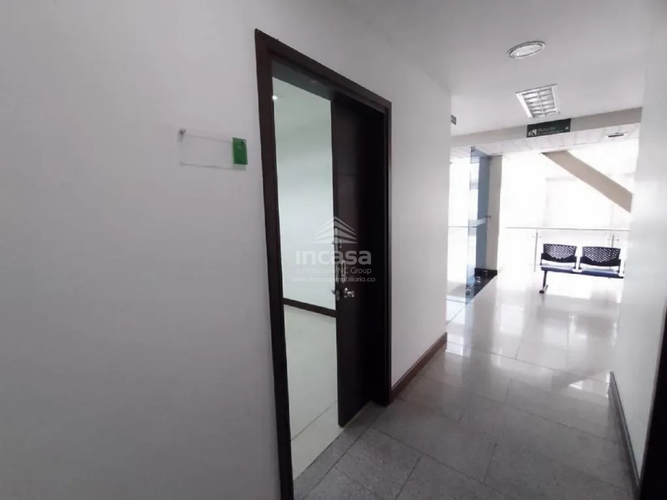 Consultorio en venta en Tequendama, Cali, 19 m² · foto 8 de 8