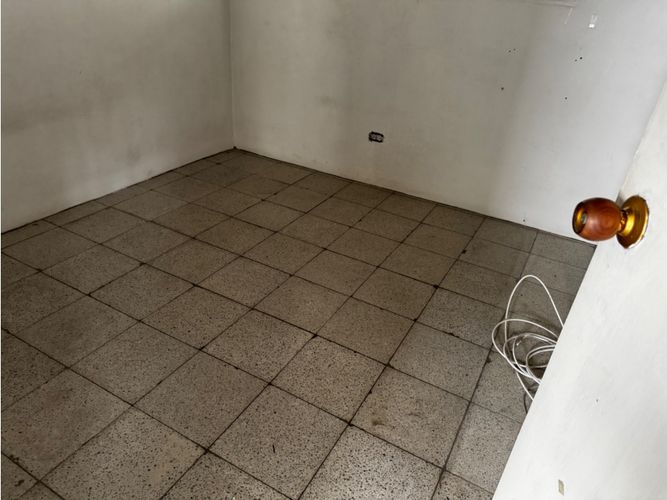 Local en venta en Villa Flora, Medellín, 1083 m² · foto 14 de 24