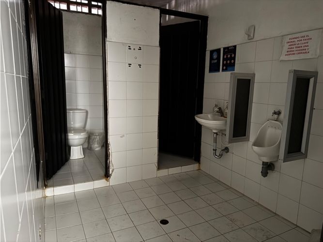 Local en venta en Villa Flora, Medellín, 1083 m² · foto 18 de 24