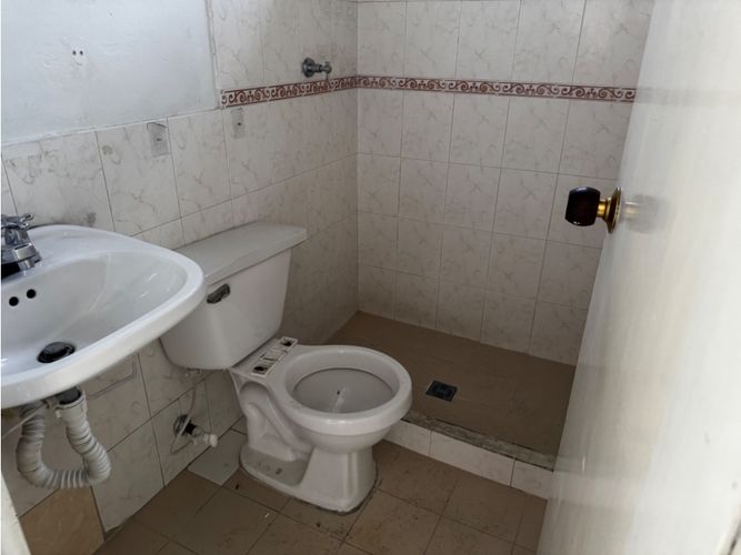 Local en venta en Villa Flora, Medellín, 1083 m² · foto 20 de 24