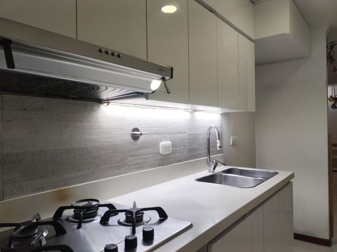Apartamento de 2 alcobas en arriendo en El Poblado, Medellín, 73 m² · foto 5 de 14