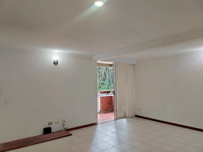 Apartamento de 2 alcobas en arriendo en El Poblado, Medellín, 73 m² · foto 12 de 14
