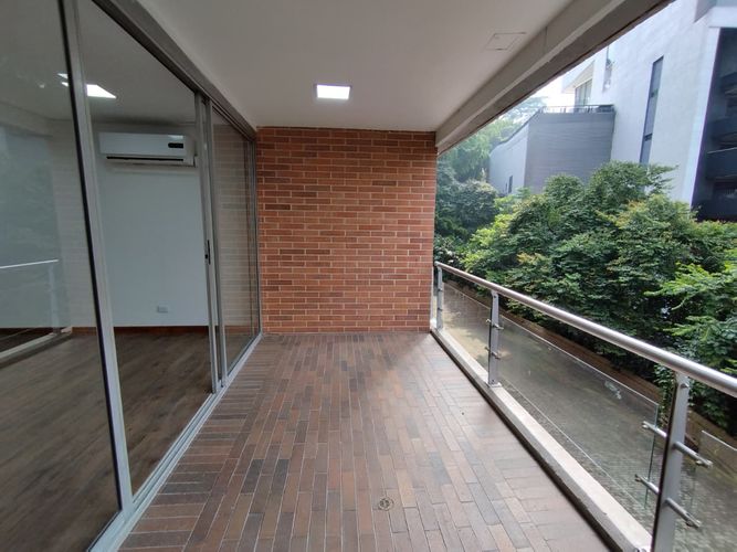 Oficina en arriendo en El Poblado, Medellín, 66 m² · foto 7 de 16