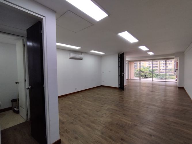 Oficina en arriendo en El Poblado, Medellín, 66 m² · foto 12 de 16