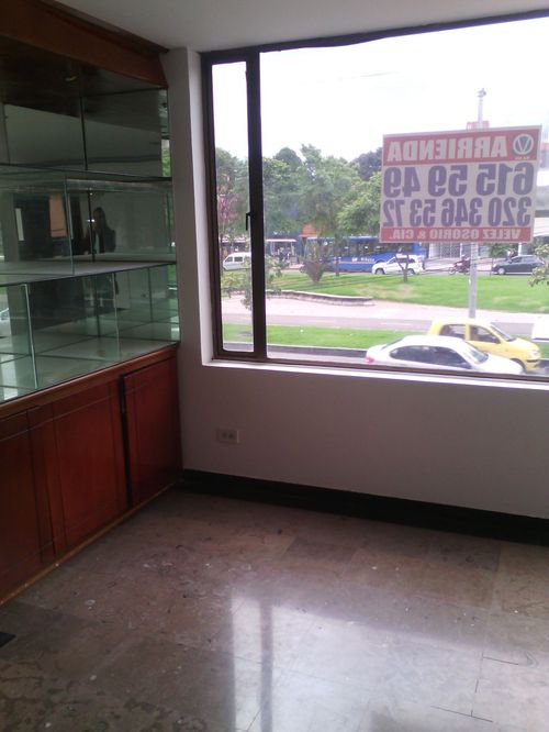 Apartamento de 3 alcobas en venta en Santa Barbara, Bogotá, 132 m² · foto 4 de 24