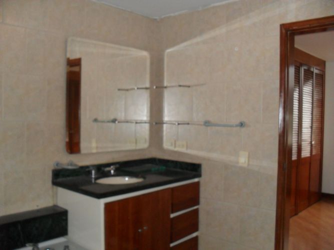 Apartamento de 3 alcobas en venta en Santa Barbara, Bogotá, 132 m² · foto 19 de 24