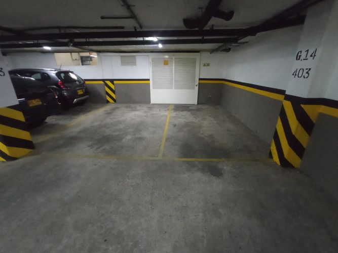 Apartamento de 2 alcobas en venta en Santa Barbara Central, Bogotá, 87 m² · foto 20 de 21