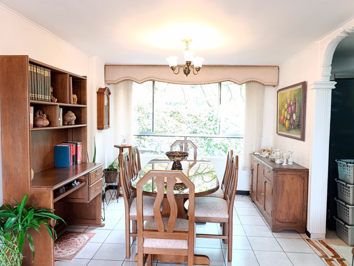 Apartamento en venta en El Poblado, Medellín · foto 2 de 18